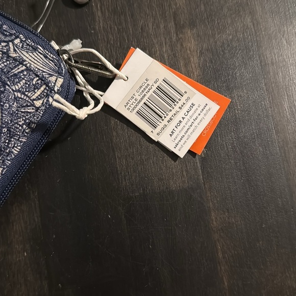 Sakroots Blue Artist Circle Wristlet Crossbody Wallet Fits Smartphone NWT - Picture 2 of 8
